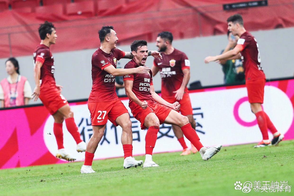 今晚体能课后；上海海港队长鼓劲备战足总杯；震撼外界；数据趋势出现新变化(海哥量地球所有视频)