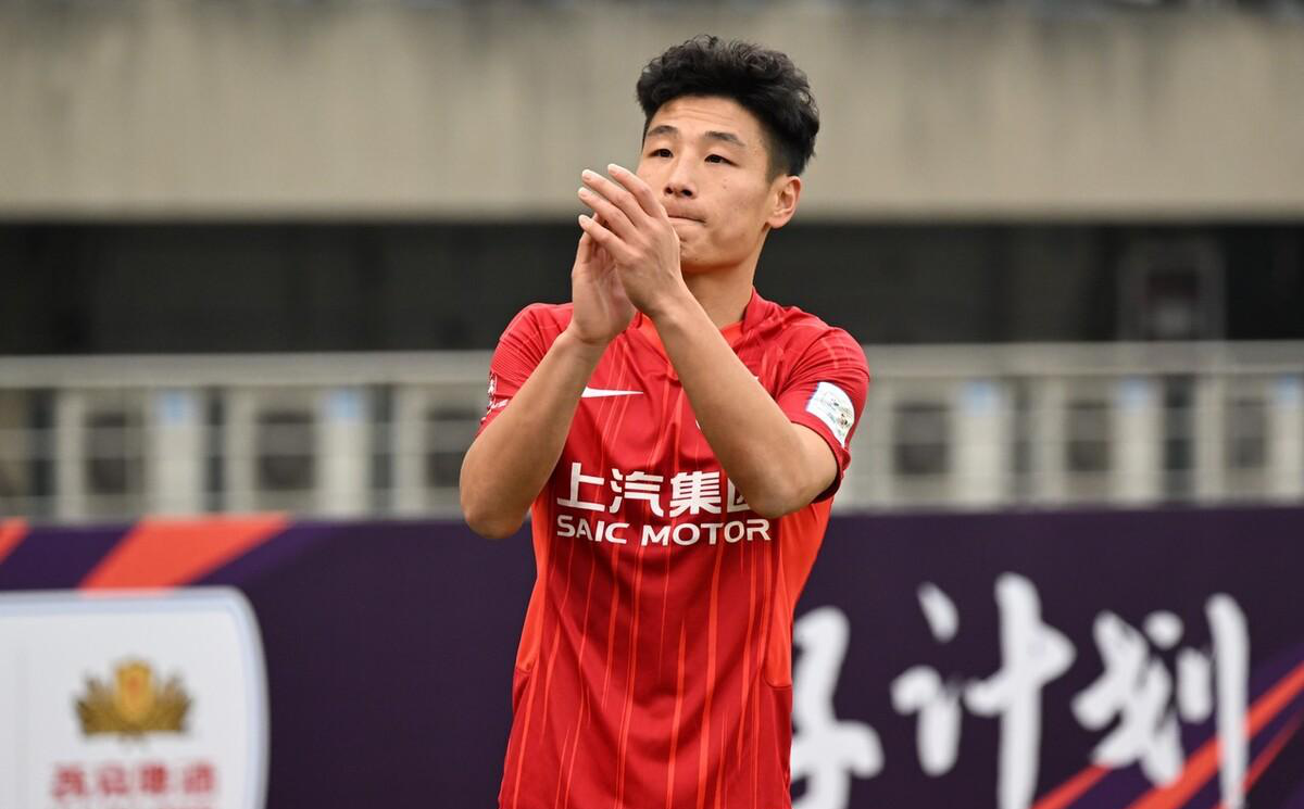 今晚体能课后；上海海港队长鼓劲备战足总杯；震撼外界；数据趋势出现新变化(海哥量地球所有视频)